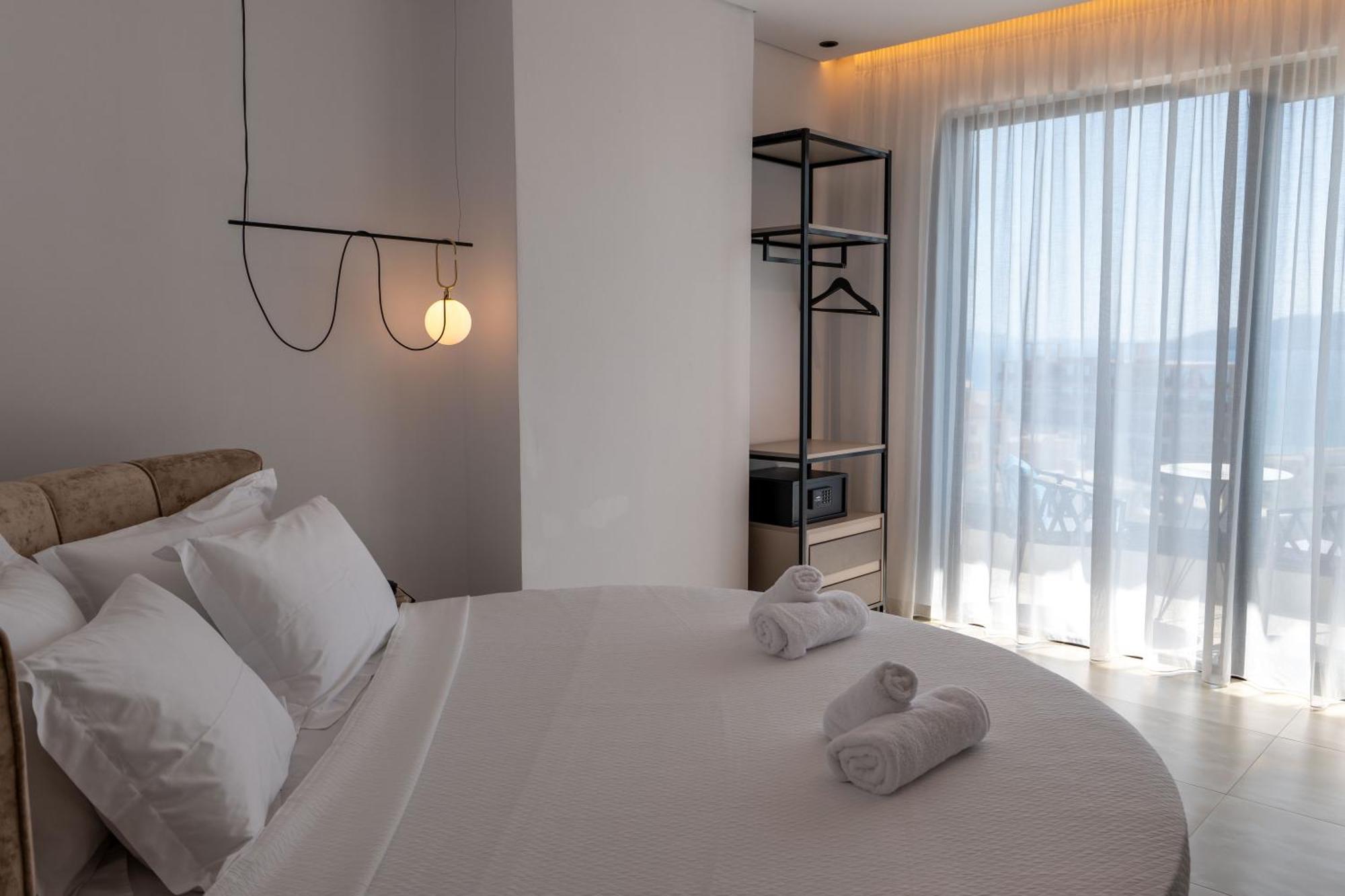 Litan Hotel Sarande Exterior photo
